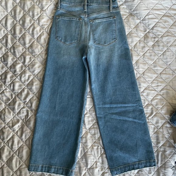 FRAME Ali Wide Crop Jeans - Picture 2 of 4